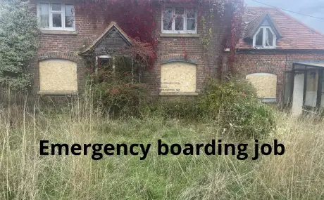 Photo of emergency boarding